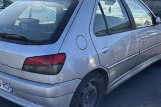 Poignee porte arriere gauche PEUGEOT 306