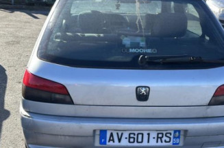 Poignee porte arriere gauche PEUGEOT 306