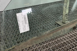 Vitre avant gauche PEUGEOT 306