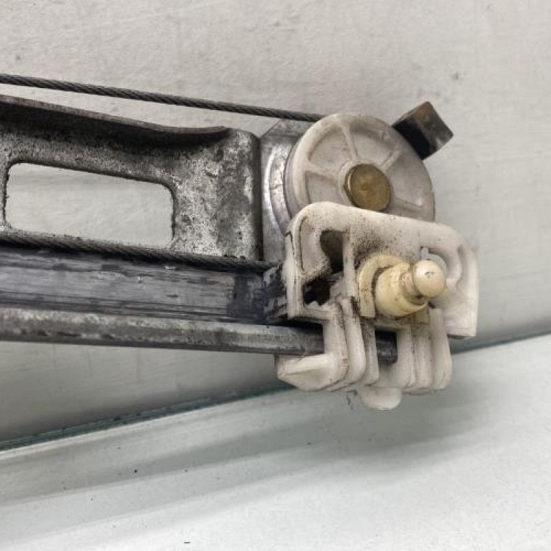 Leve vitre electrique avant droit PEUGEOT 306 Photo n°6