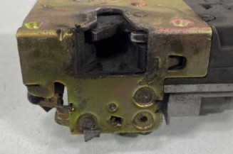 Serrure avant gauche PEUGEOT 306