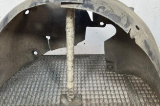 Pare boue avant droit RENAULT CLIO 3 Photo n°1