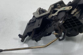 Serrure avant gauche MERCEDES CLASSE C 202