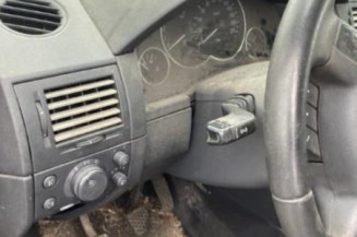 Custode arriere droit OPEL MERIVA A