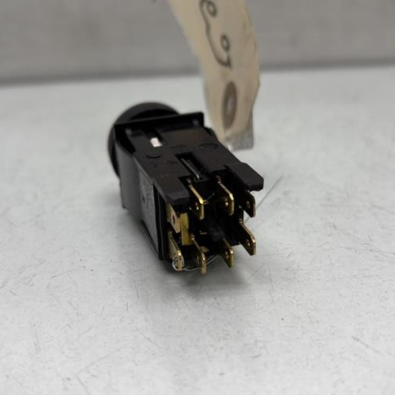 Bouton de warning PEUGEOT PARTNER 1 Photo n°2