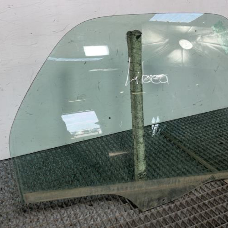 Vitre arriere droit CITROEN XSARA PICASSO Photo n°1