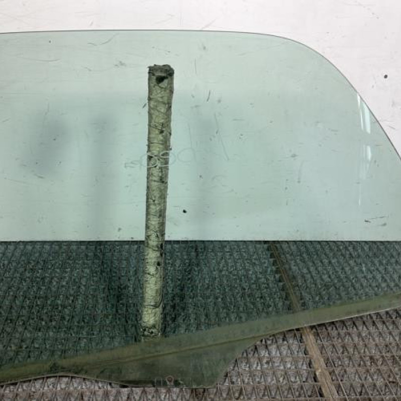 Vitre arriere droit CITROEN XSARA PICASSO Photo n°3