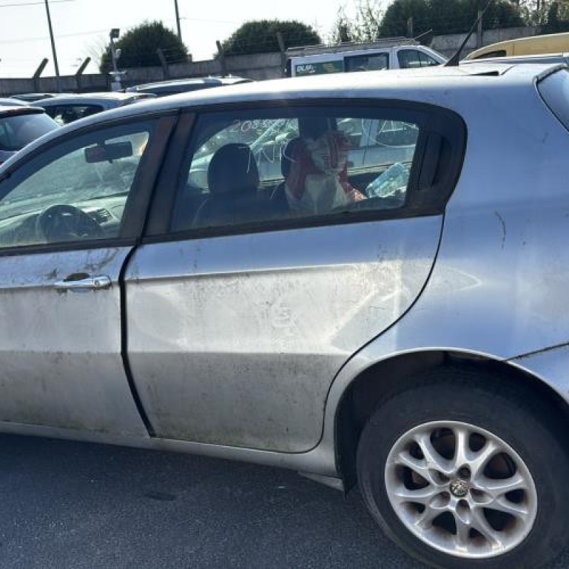 Interrupteur de leve vitre avant droit ALFA ROMEO 147 Photo n°9