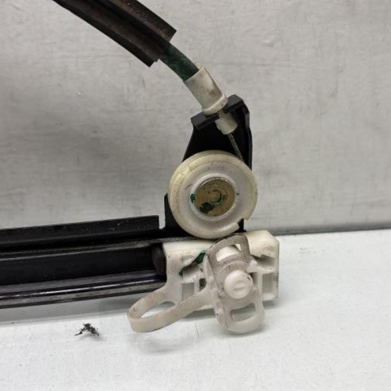 Leve vitre electrique avant droit ALFA ROMEO 147 Photo n°2