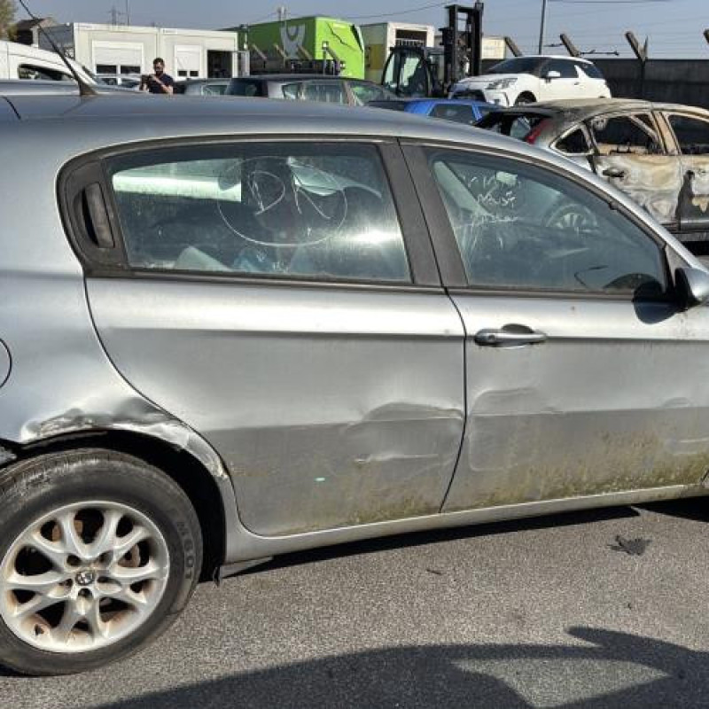 Leve vitre electrique avant droit ALFA ROMEO 147 Photo n°13