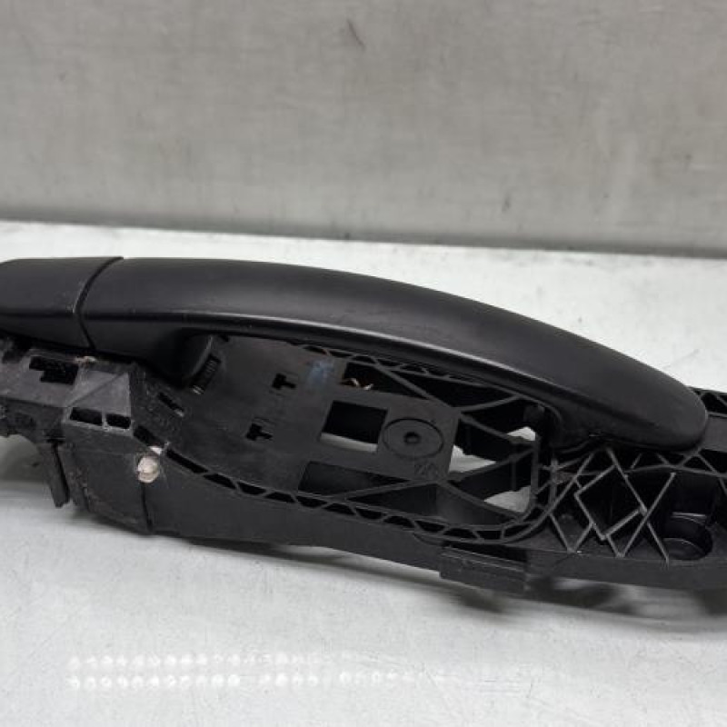 Poignee porte arriere droit VOLKSWAGEN POLO 5 Photo n°3
