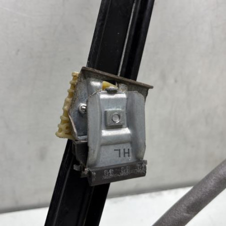 Leve vitre electrique avant gauche VOLKSWAGEN POLO 5