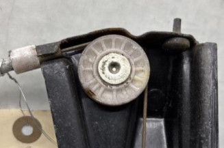 Leve vitre electrique avant gauche VOLKSWAGEN POLO 5
