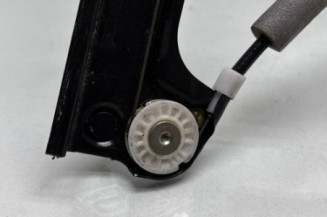 Leve vitre electrique avant gauche VOLKSWAGEN POLO 5