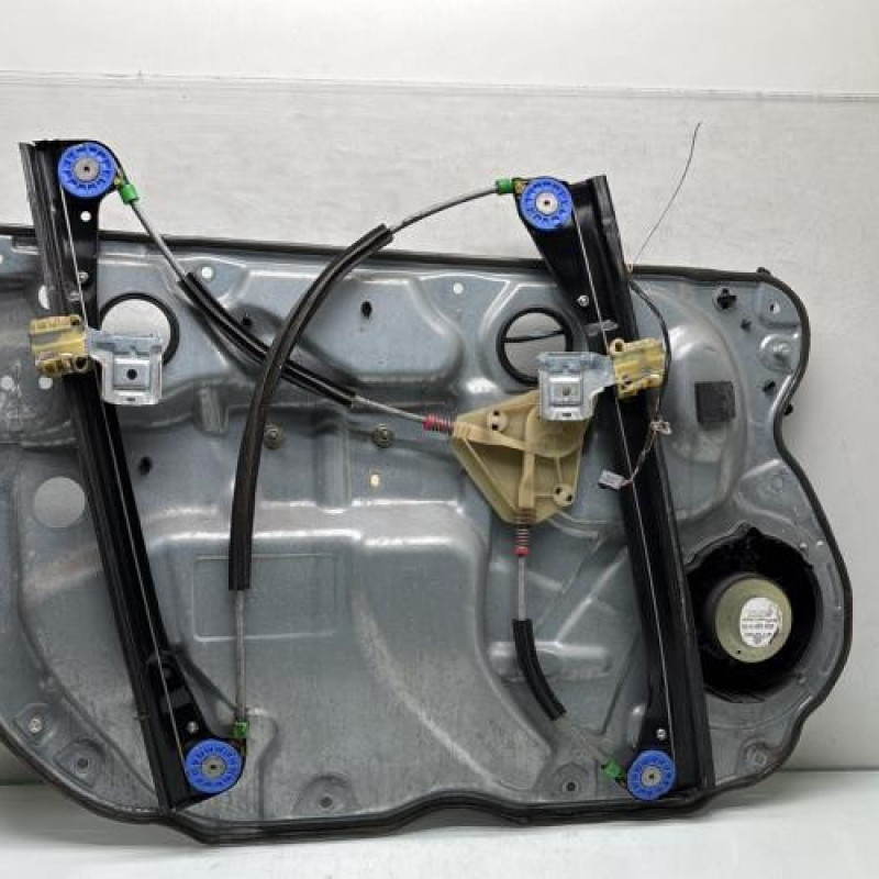 Leve vitre electrique avant droit VOLKSWAGEN POLO 4 Photo n°3