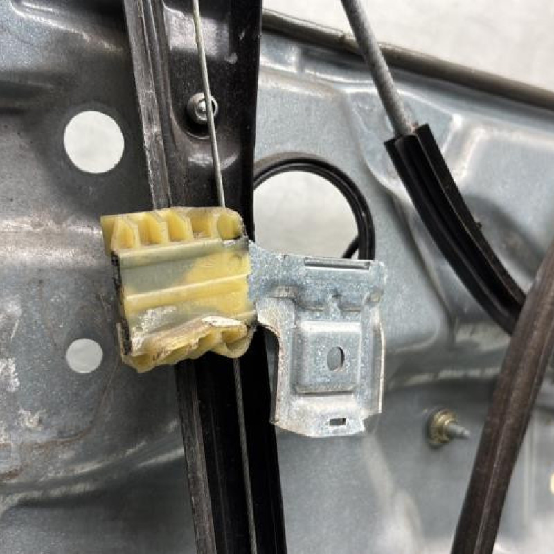 Leve vitre electrique avant droit VOLKSWAGEN POLO 4 Photo n°5