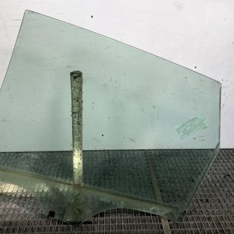 Vitre arriere droit RENAULT SCENIC 2 Photo n°4