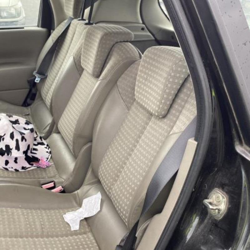 Vitre arriere droit RENAULT SCENIC 2 Photo n°17