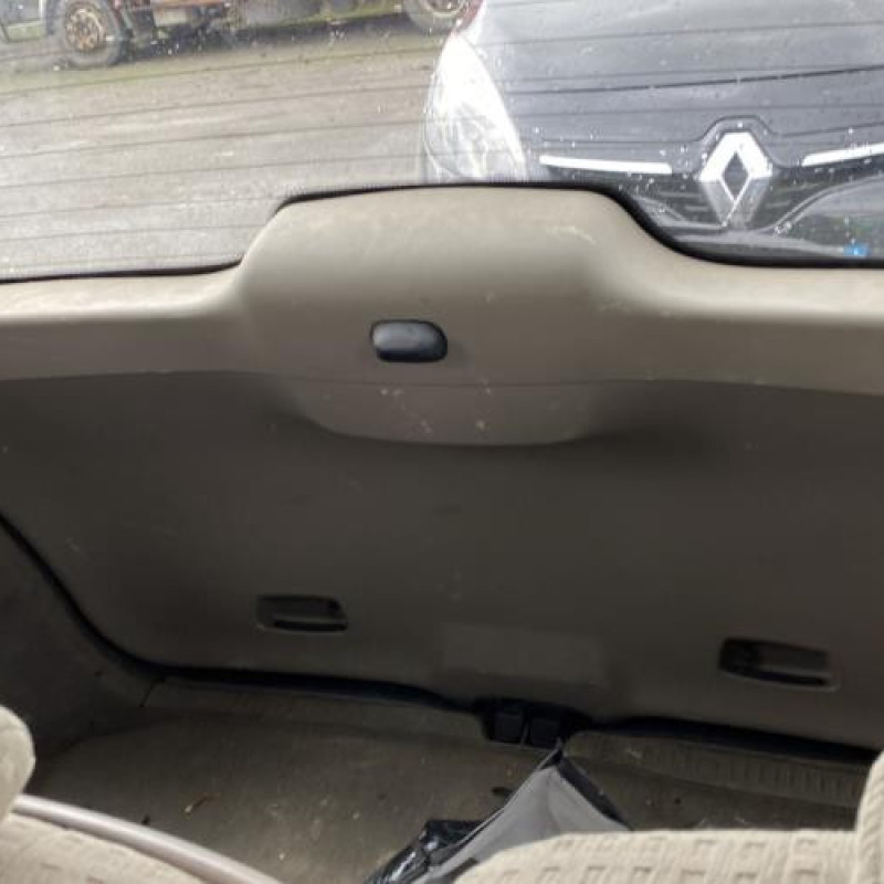 Vitre arriere droit RENAULT SCENIC 2 Photo n°18