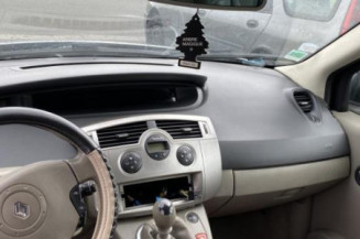 Vitre arriere droit RENAULT SCENIC 2