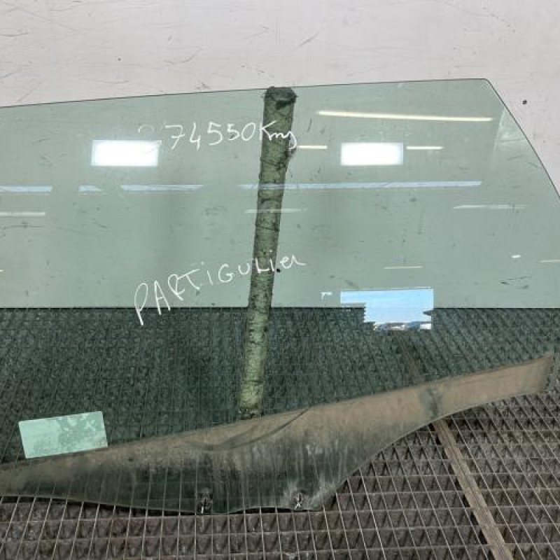 Vitre arriere gauche PEUGEOT 407 Photo n°1