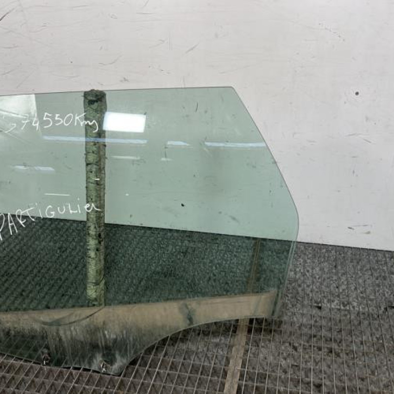 Vitre arriere gauche PEUGEOT 407 Photo n°3