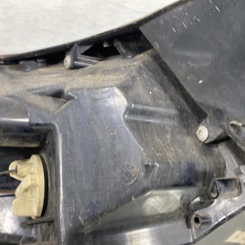 Feu arriere principal droit (feux) VAUXHALL ASTRA J Photo n°5