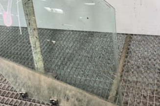 Vitre avant droit CITROEN C4 2