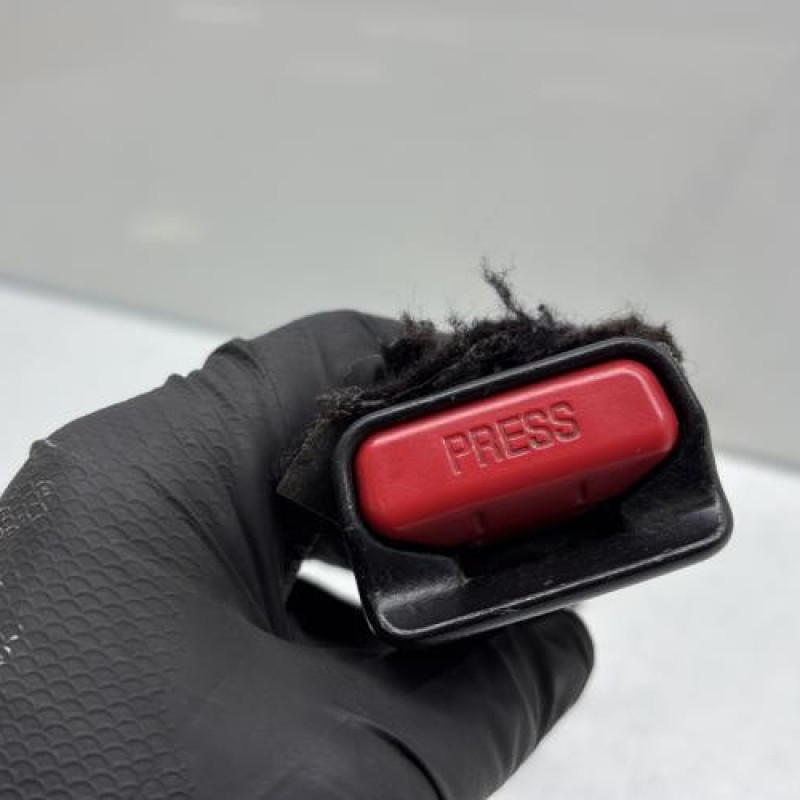 Attache ceinture avant gauche CITROEN C4 2 Photo n°4