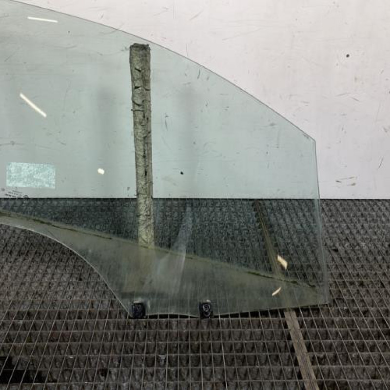 Vitre avant gauche CITROEN C4 2 Photo n°4