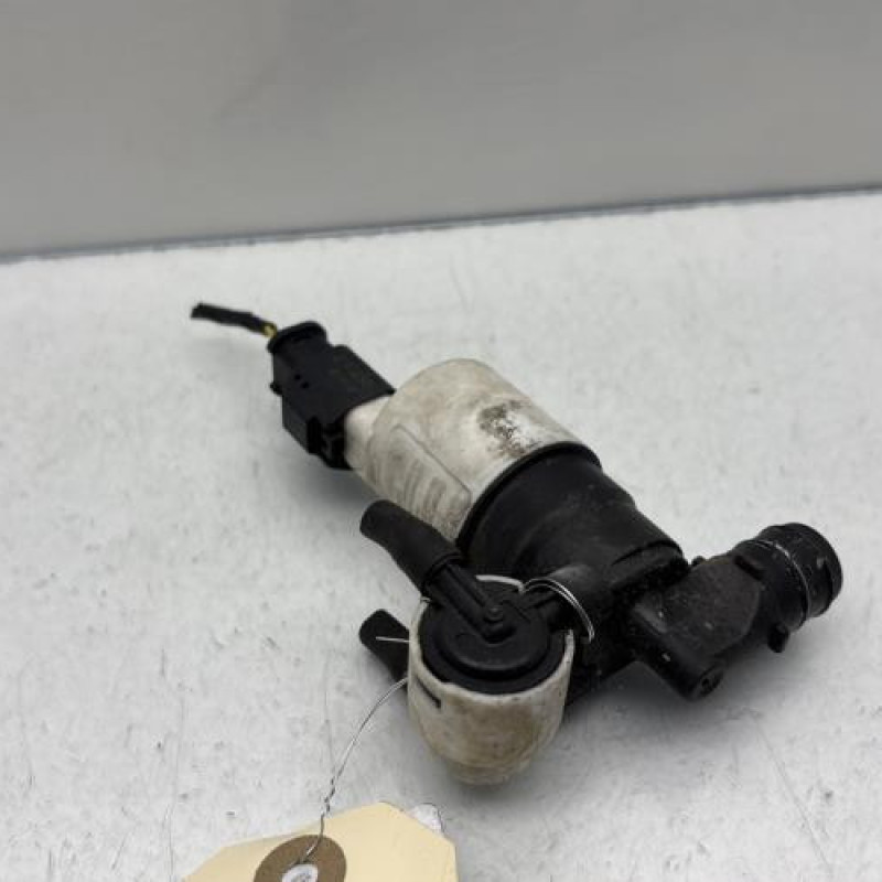 Pompe lave glace avant CITROEN C4 2 Photo n°1