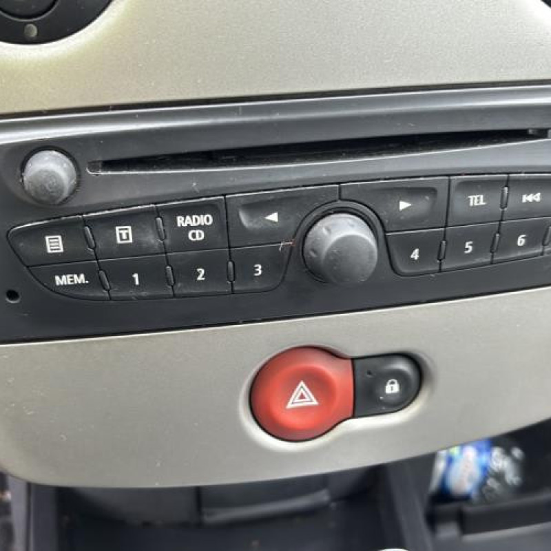 Moteur essuie glace arriere RENAULT CLIO 3 Photo n°20