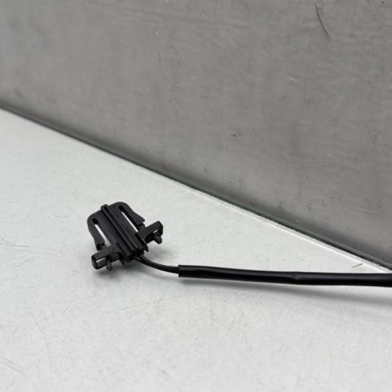 Attache ceinture avant gauche AUDI A4 3 Photo n°3