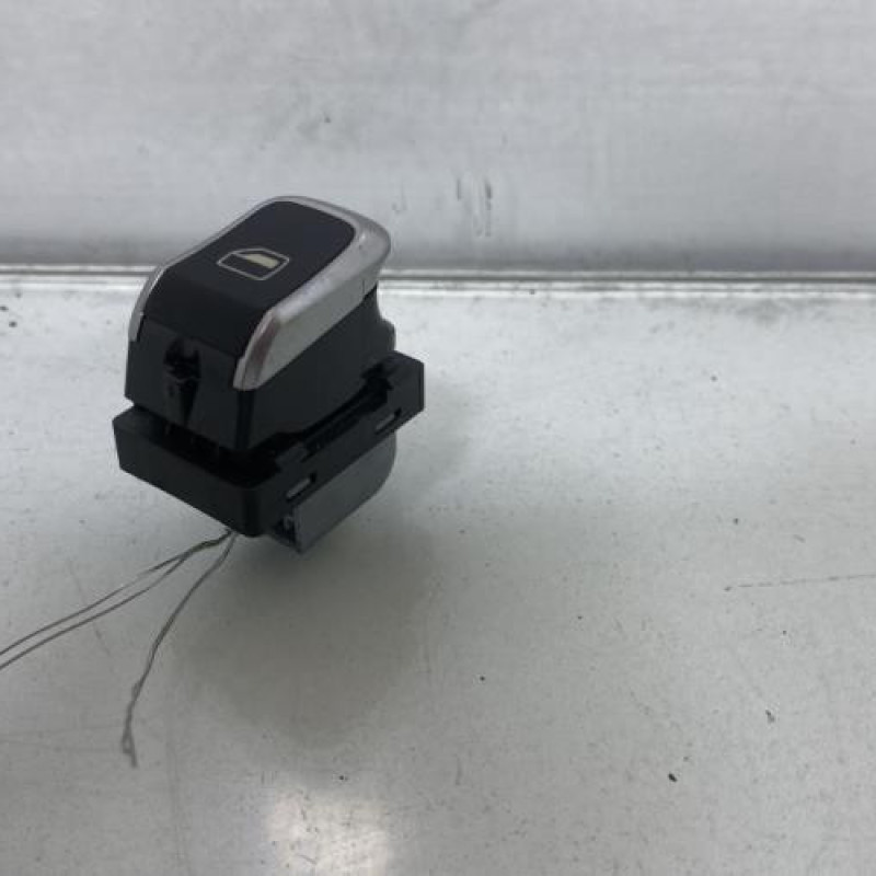 Interrupteur de leve vitre arriere gauche AUDI A4 3 Photo n°2