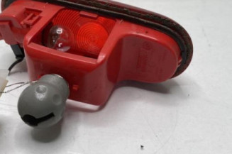 Feu arriere stop central RENAULT TRAFIC 2