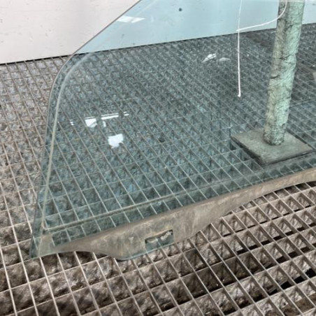 Vitre avant gauche MERCEDES CLASSE C 203