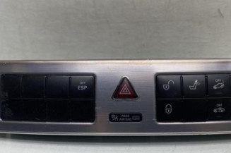 Bouton de warning MERCEDES CLASSE C 203 Photo n°1