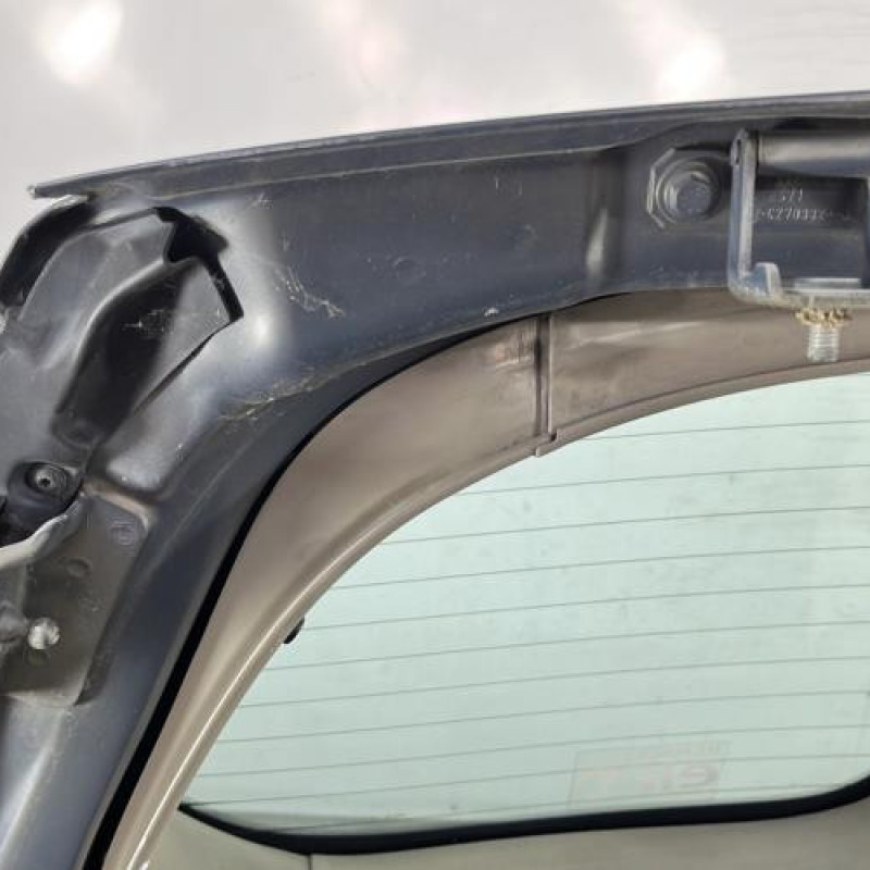 Malle/Hayon arriere RENAULT SCENIC 2 Photo n°9