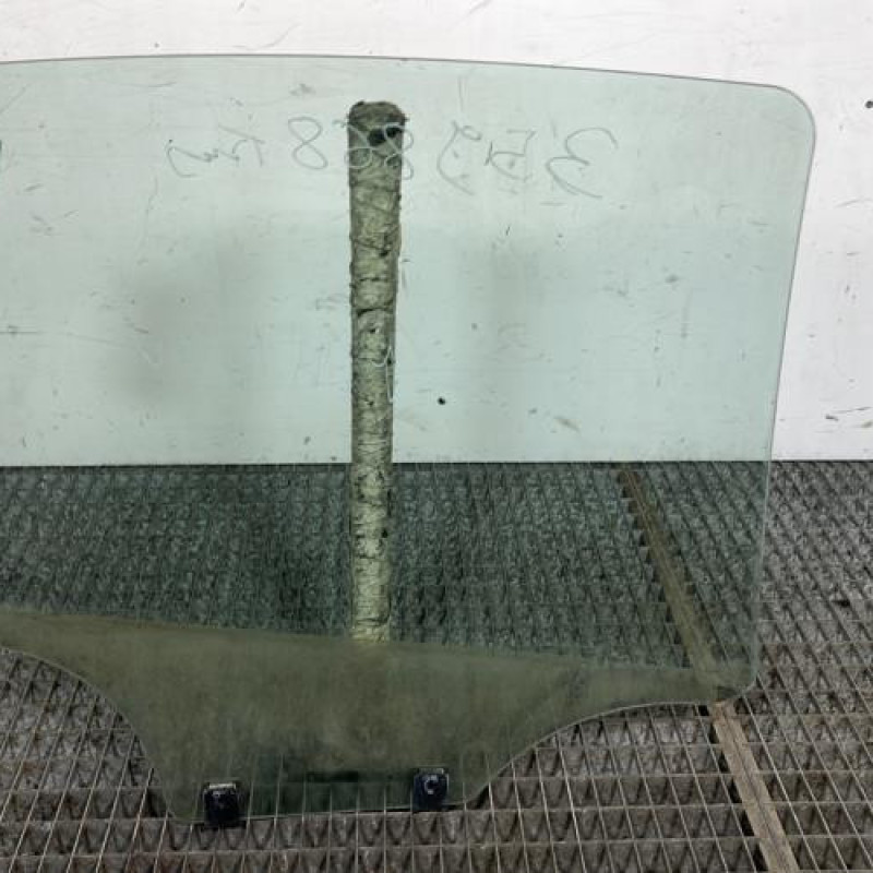 Vitre arriere gauche CITROEN C3 2 Photo n°4