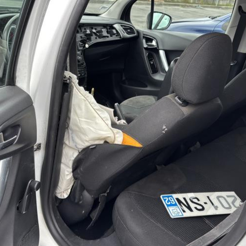 Renfort pare choc arriere (traverse) CITROEN C3 2 Photo n°17