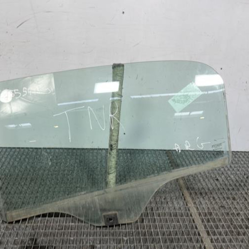 Vitre arriere gauche FIAT PUNTO EVO 3 Photo n°1