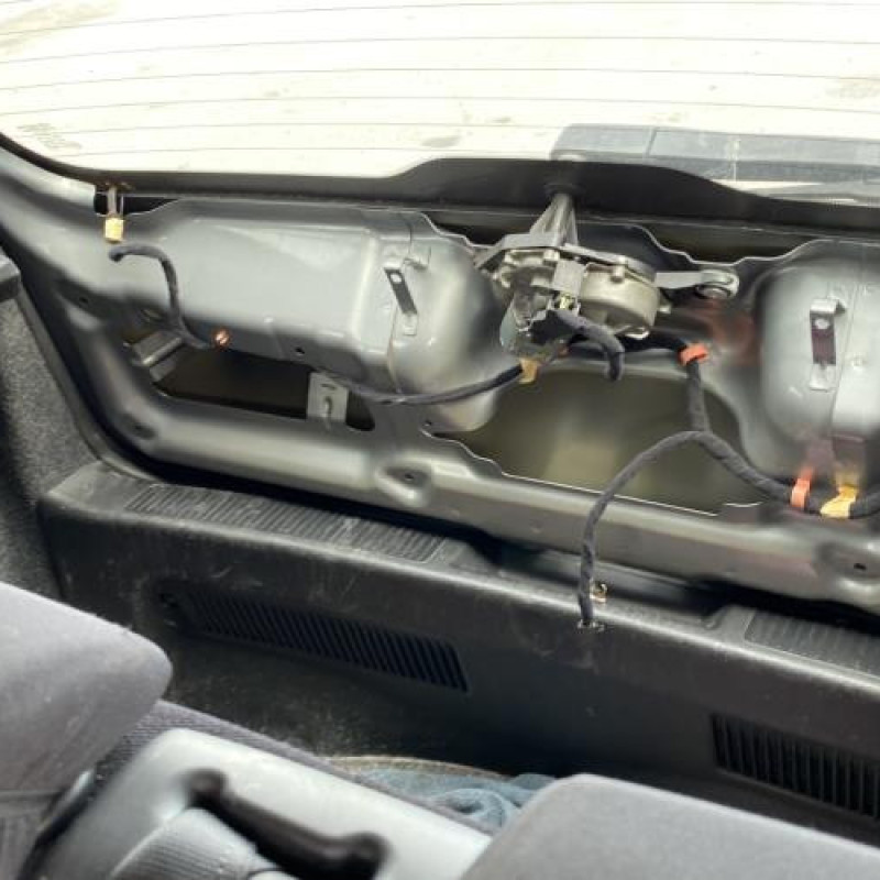 Vitre arriere gauche FIAT PUNTO EVO 3 Photo n°17