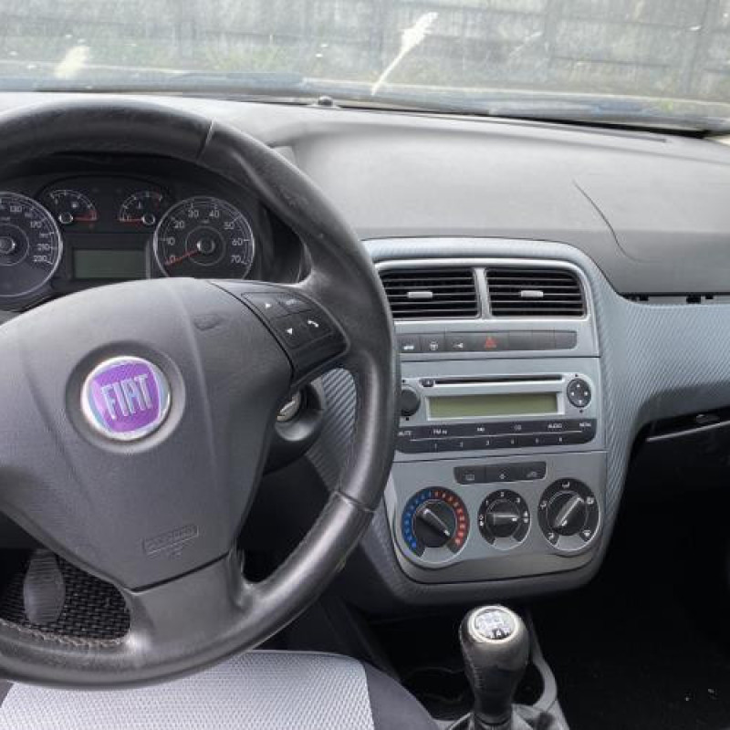 Vitre arriere gauche FIAT PUNTO EVO 3 Photo n°18