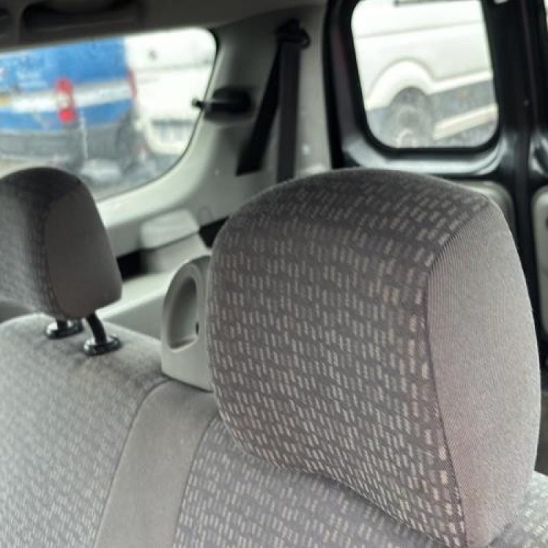 Pare choc arriere DACIA LOGAN MCV 1 Photo n°17