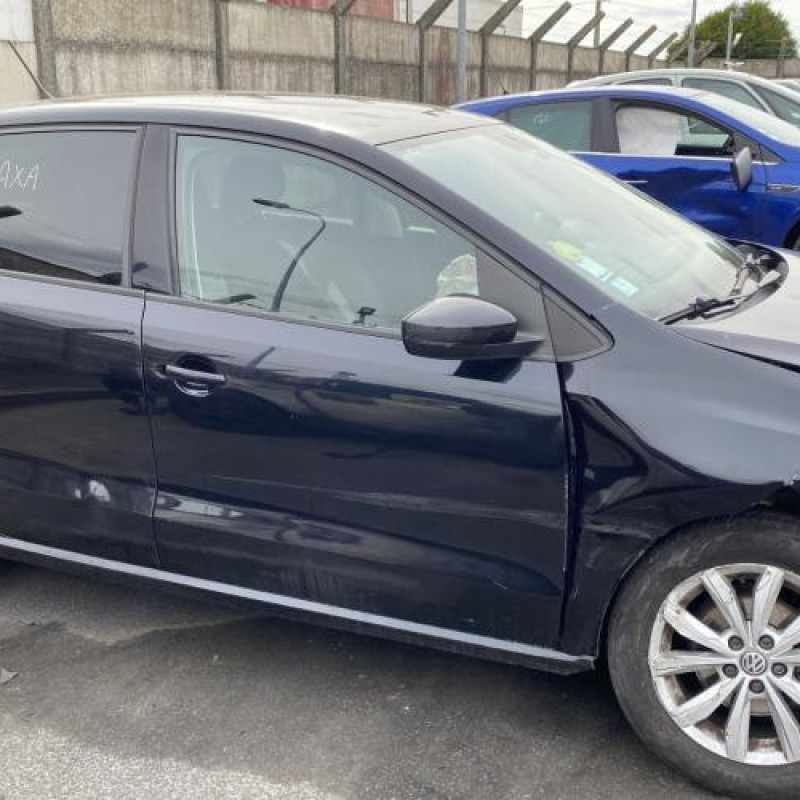 Bouton de warning VOLKSWAGEN POLO 5 Photo n°12