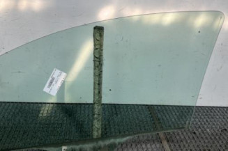 Vitre avant droit PEUGEOT 207
