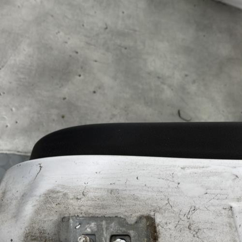 Porte arriere gauche RENAULT CLIO 3 Photo n°4