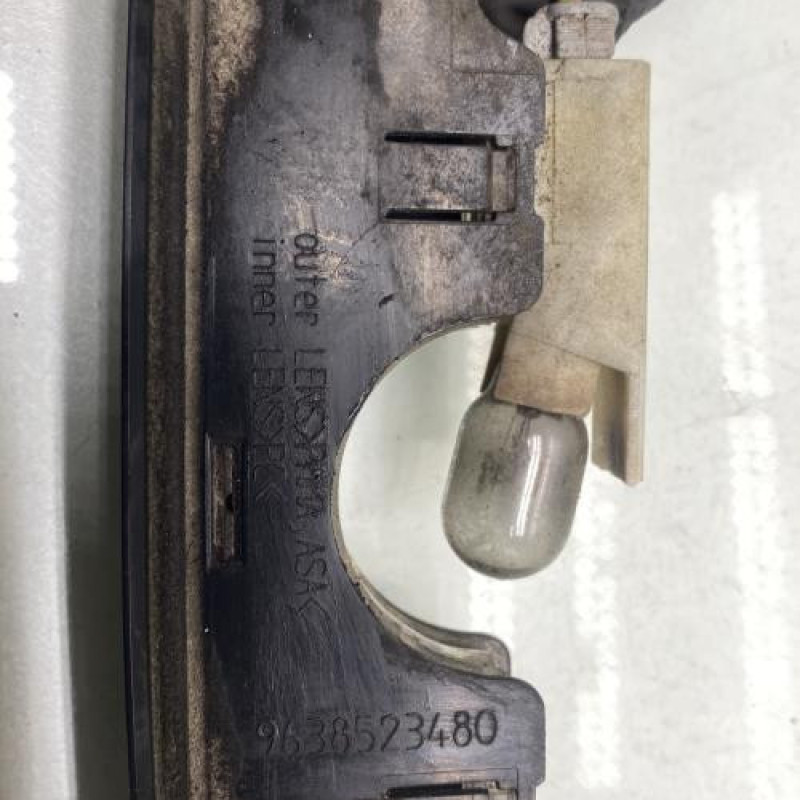 Feu arriere stop central CITROEN C3 1 Photo n°3