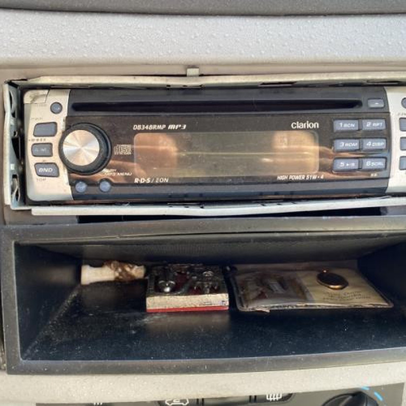 Feu arriere stop central CITROEN C3 1 Photo n°20