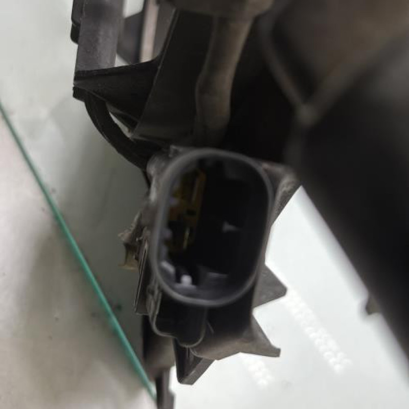 Moto ventilateur radiateur CITROEN C3 1 Photo n°4